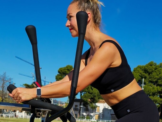Etenon Fitness presentó la Bike de HumanCycling en FIBO 2025